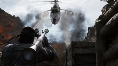Metal Gear Solid Delta: Snake Eater - Screenshot di Snake che punta un lanciarazzi contro un elicottero
